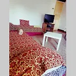 Large 3 Flat Rialto דירה