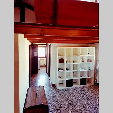 Large 3 Flat Rialto Venedig