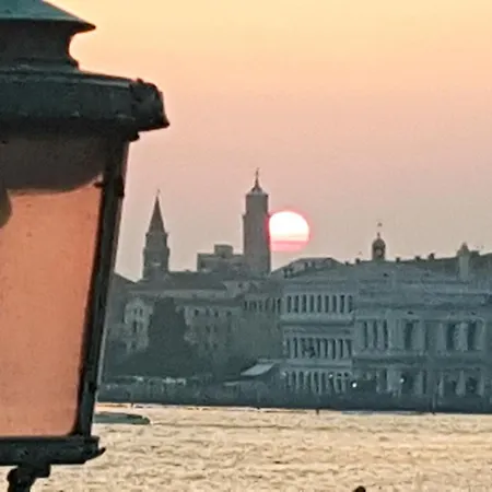 Large 3 Flat Rialto Venetië