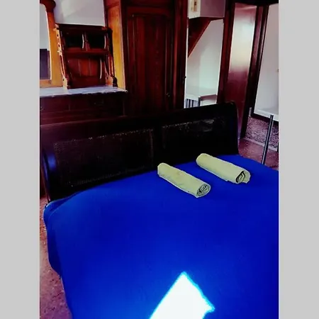 Large 3 Flat Rialto ונציה