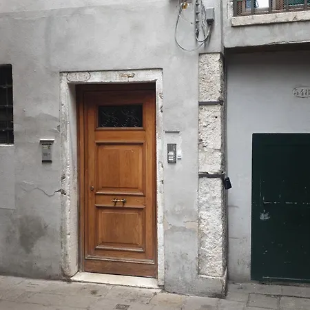 Large 3 Flat Rialto *