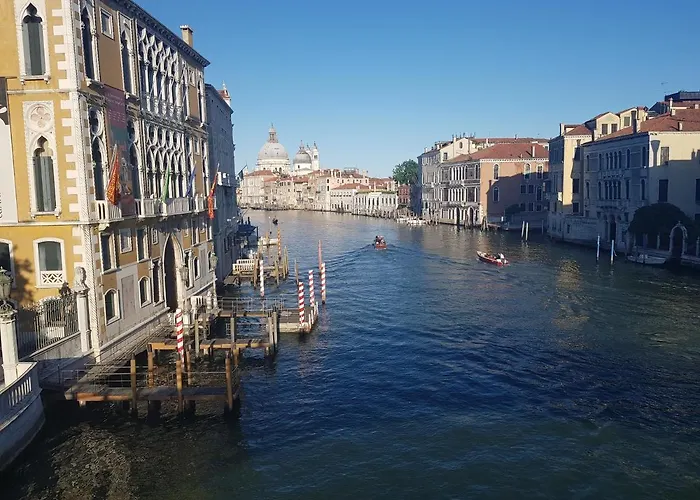 Large 3 Flat Rialto Benátky