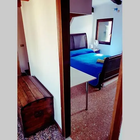 Large 3 Flat Rialto Appartement