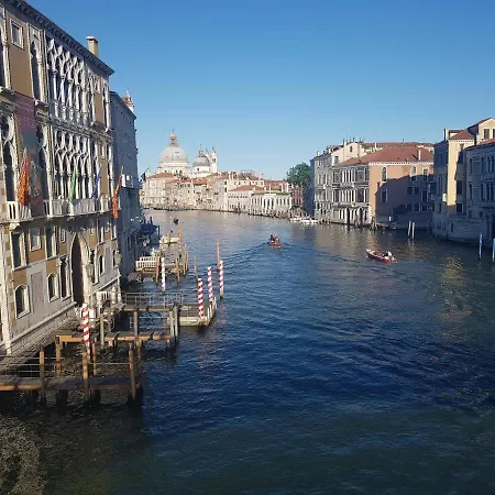 Large 3 Flat Rialto Venetië